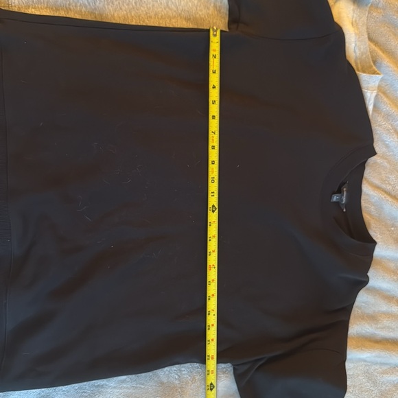 Banana Republic Factory Womens Crewneck Sweatshirts (2) - Picture 5 of 7